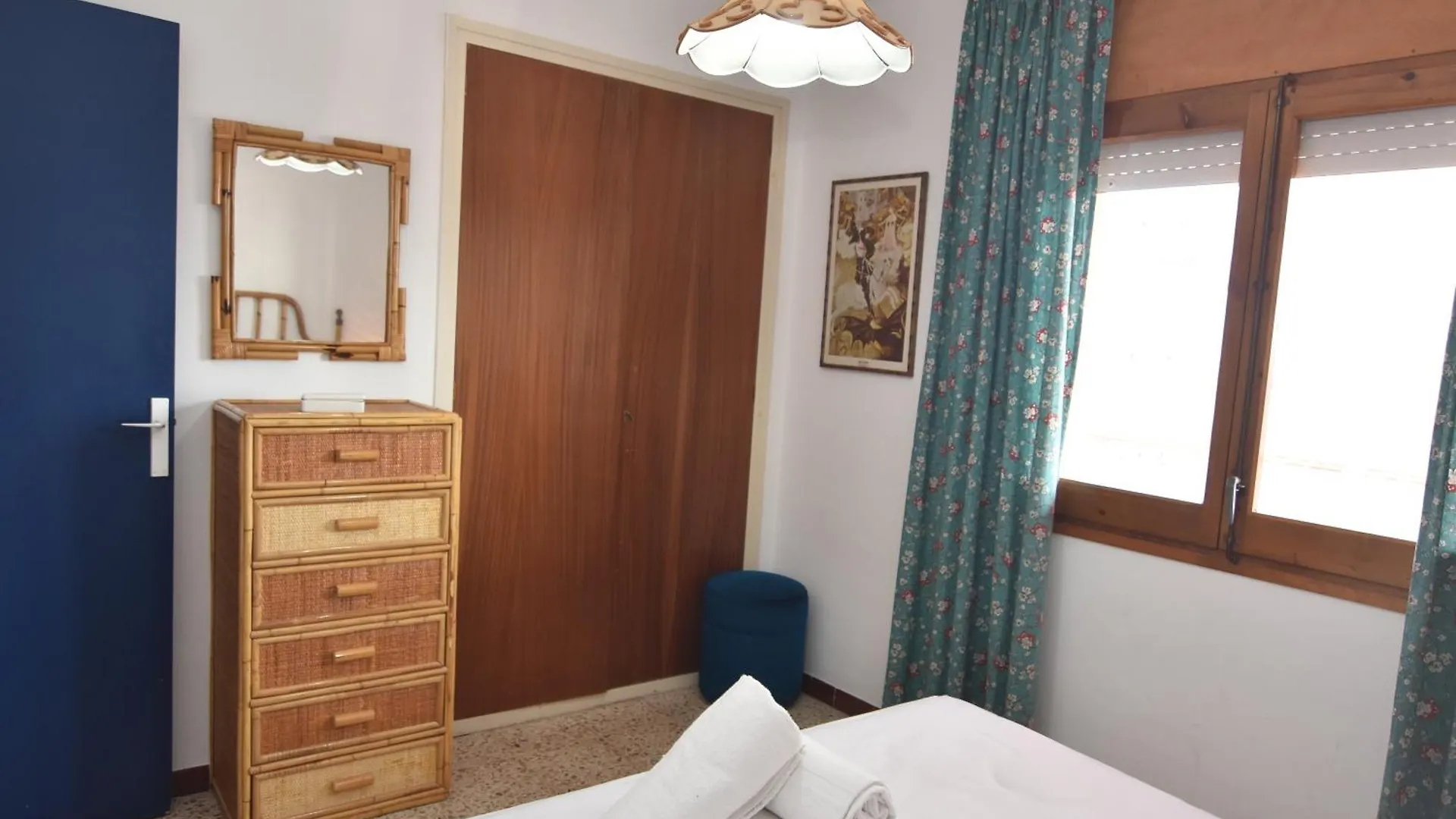Rnet - Roses 5 Apartment