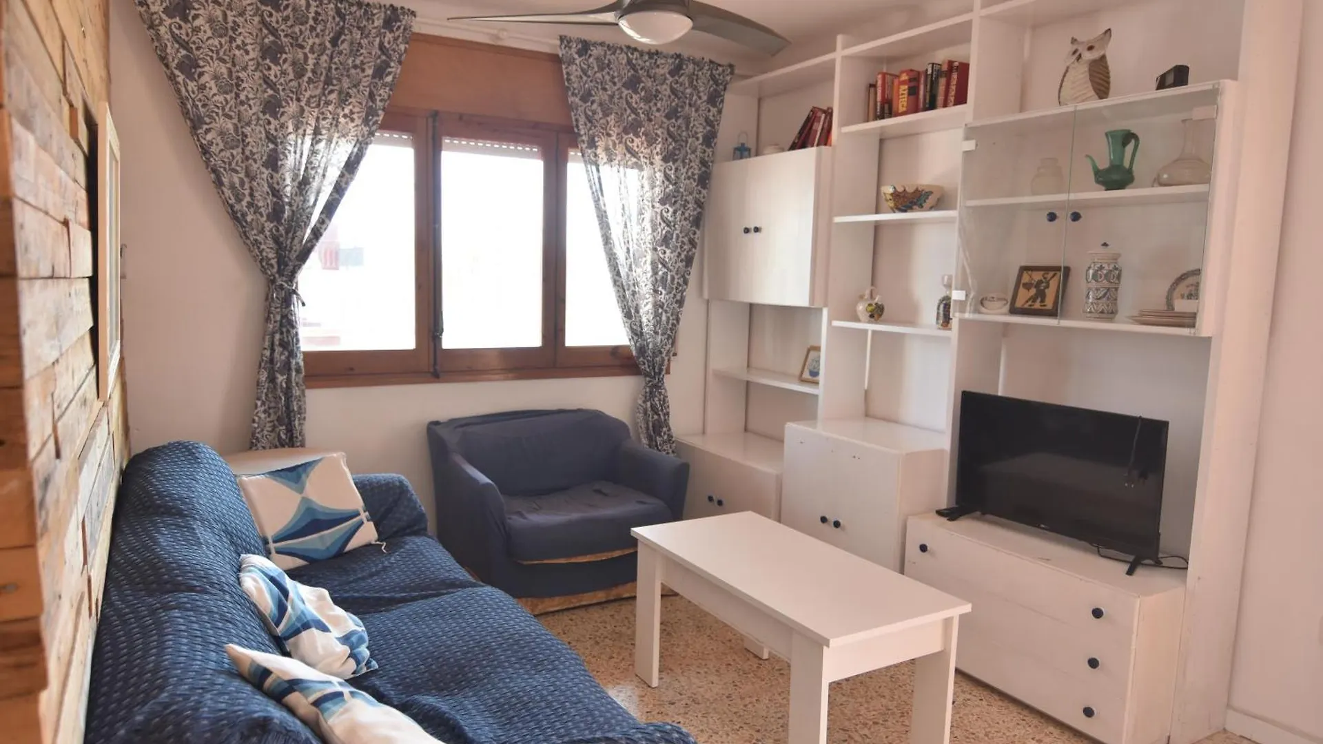 Rnet - Roses 5 Apartment