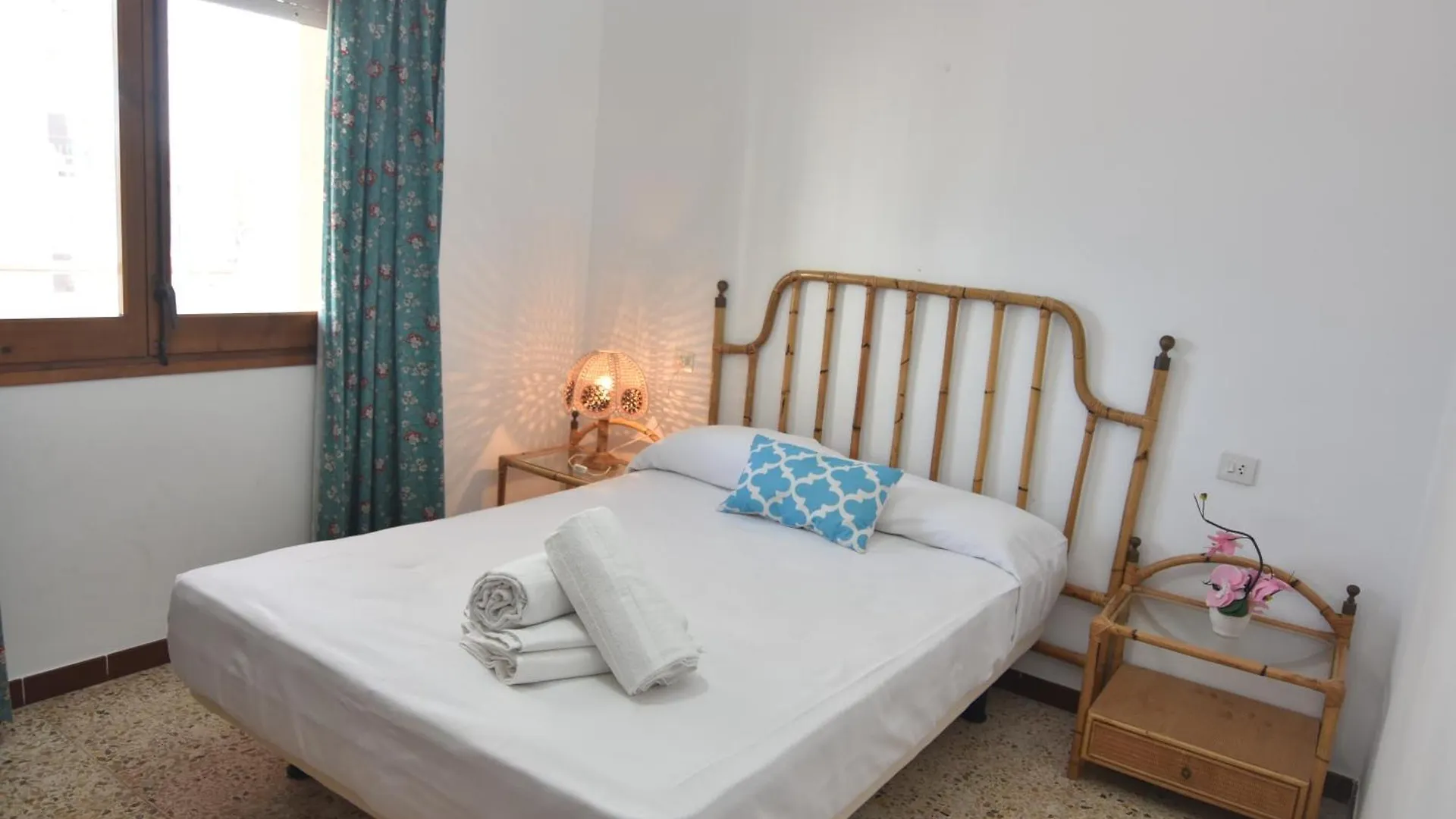 Rnet - Roses 5 Apartment 0*,